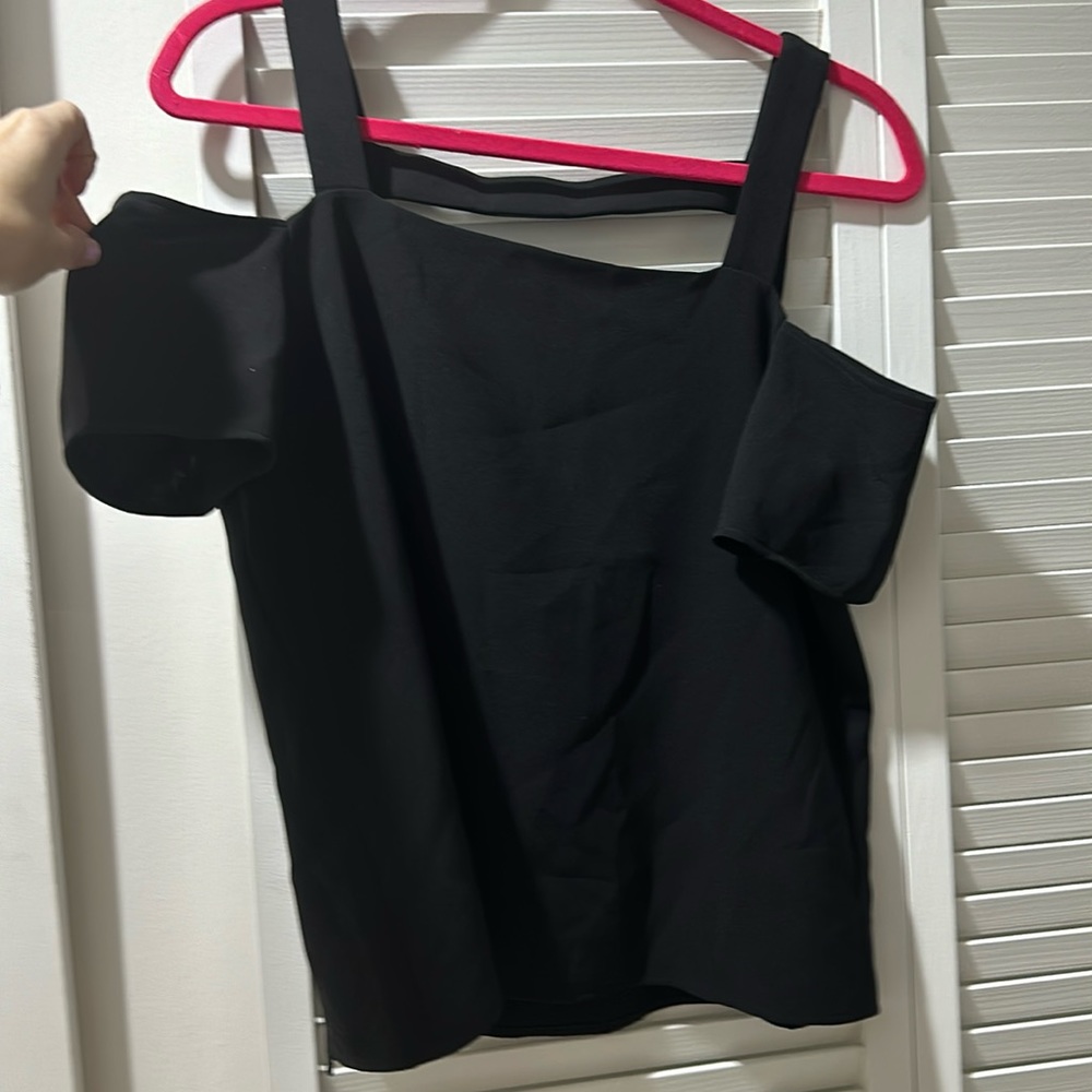 Black cooper & Ella top